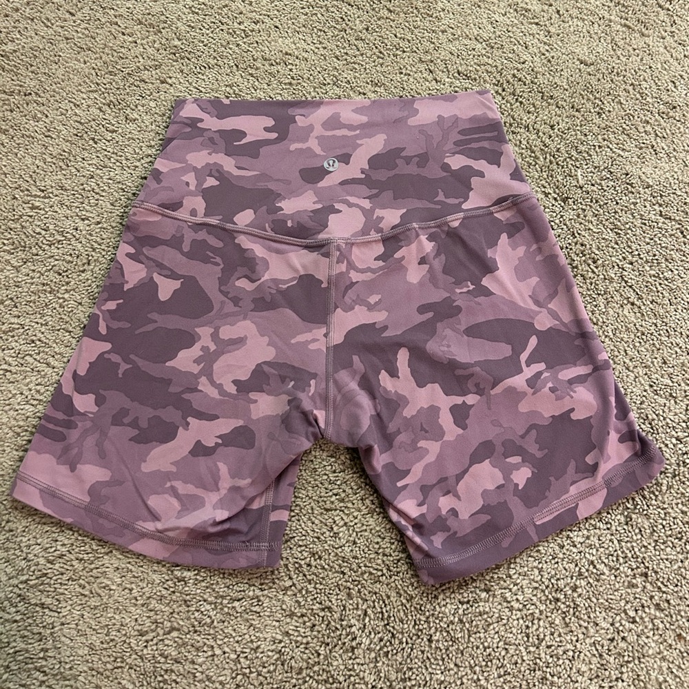 Lululemon Align Short *6"
Incognito Camo Pink Taupe Multi